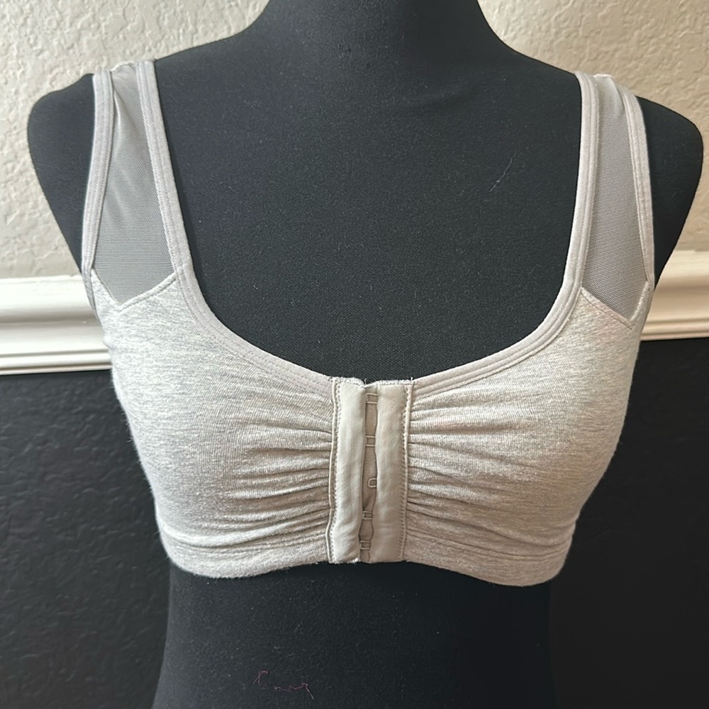 Fruit of the Loom Sports Bra size 34 Color Gray